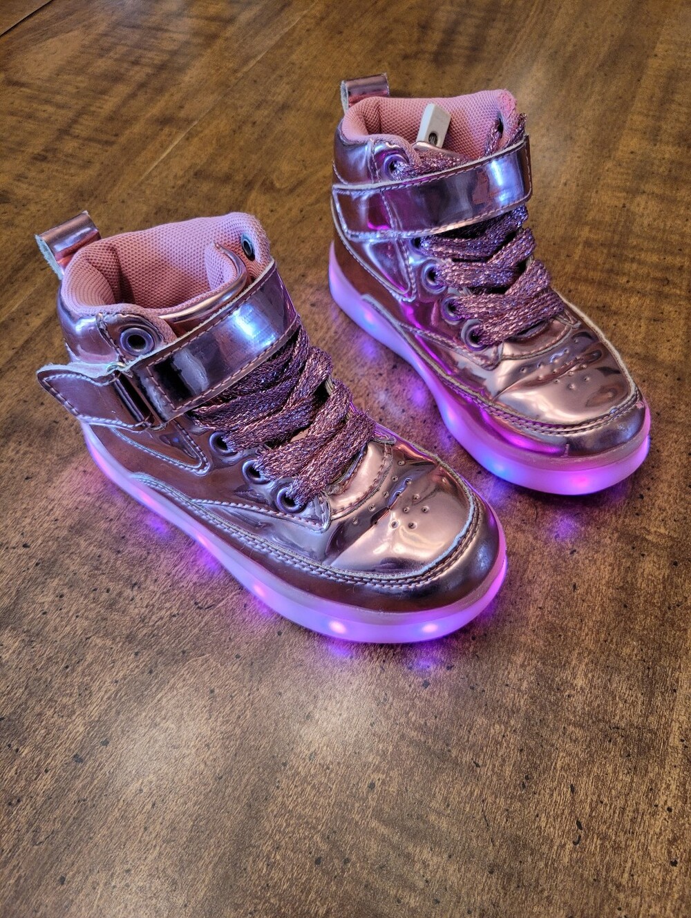 Striking, Shiny & Super Cool Pink Girls Metallic High tops & Outsole Light Show